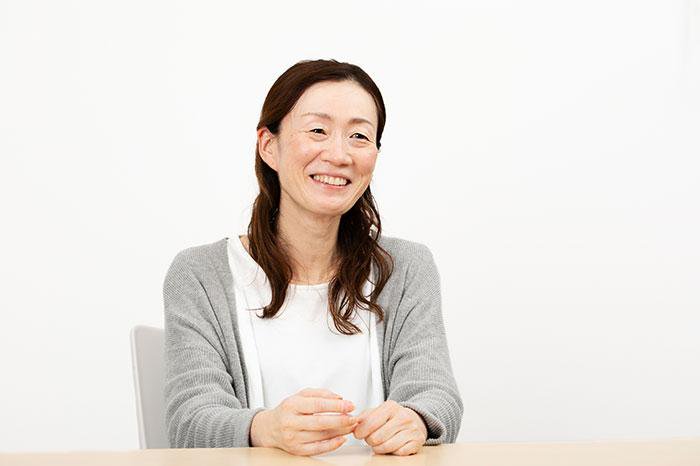 経理部　谷川 千恵子 様