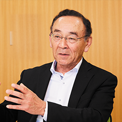 藤本 慶一 氏