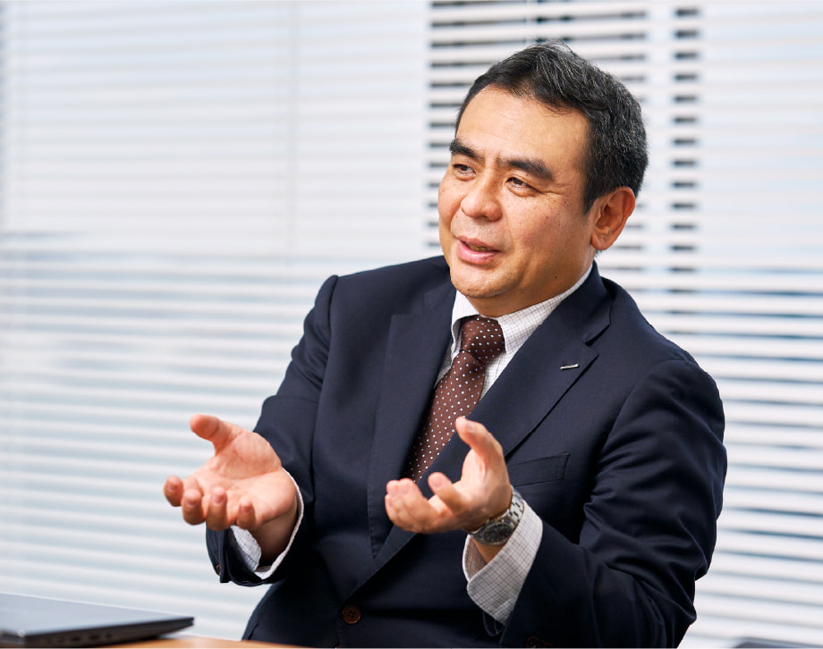 経理・財務部 税務室長 リードエキスパート 三嶌 晴志 様