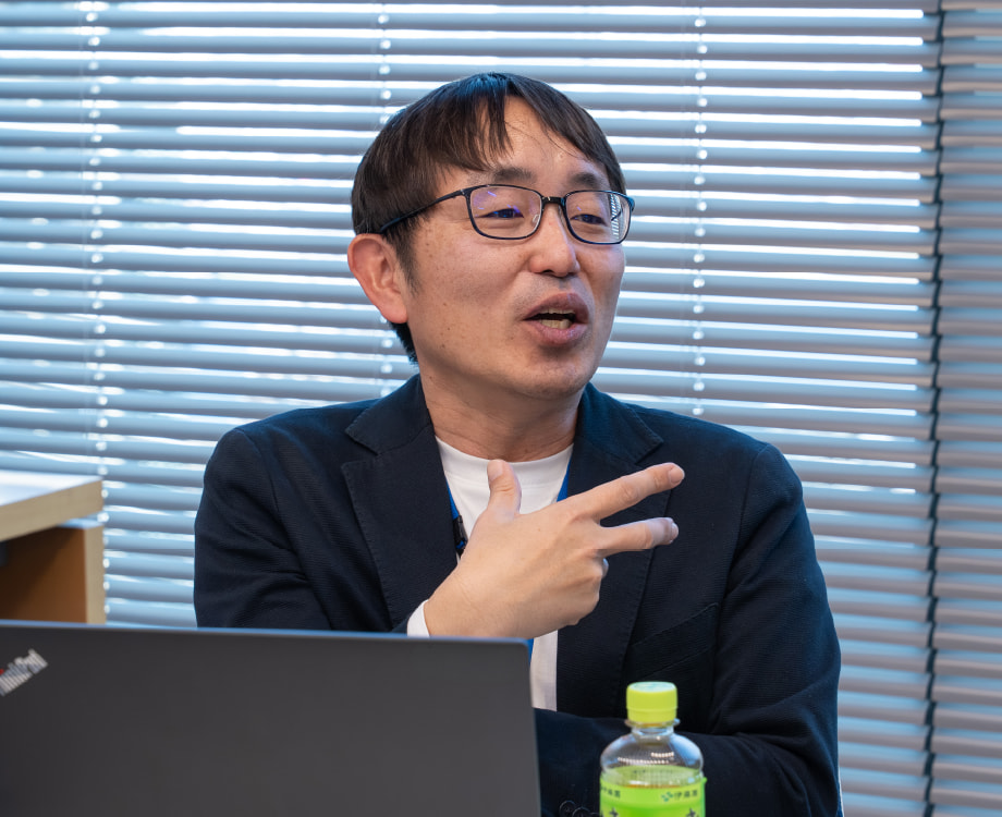 事業支援本部 経理グループ ソリューションチーム 専門部長 西田 暁洋 様