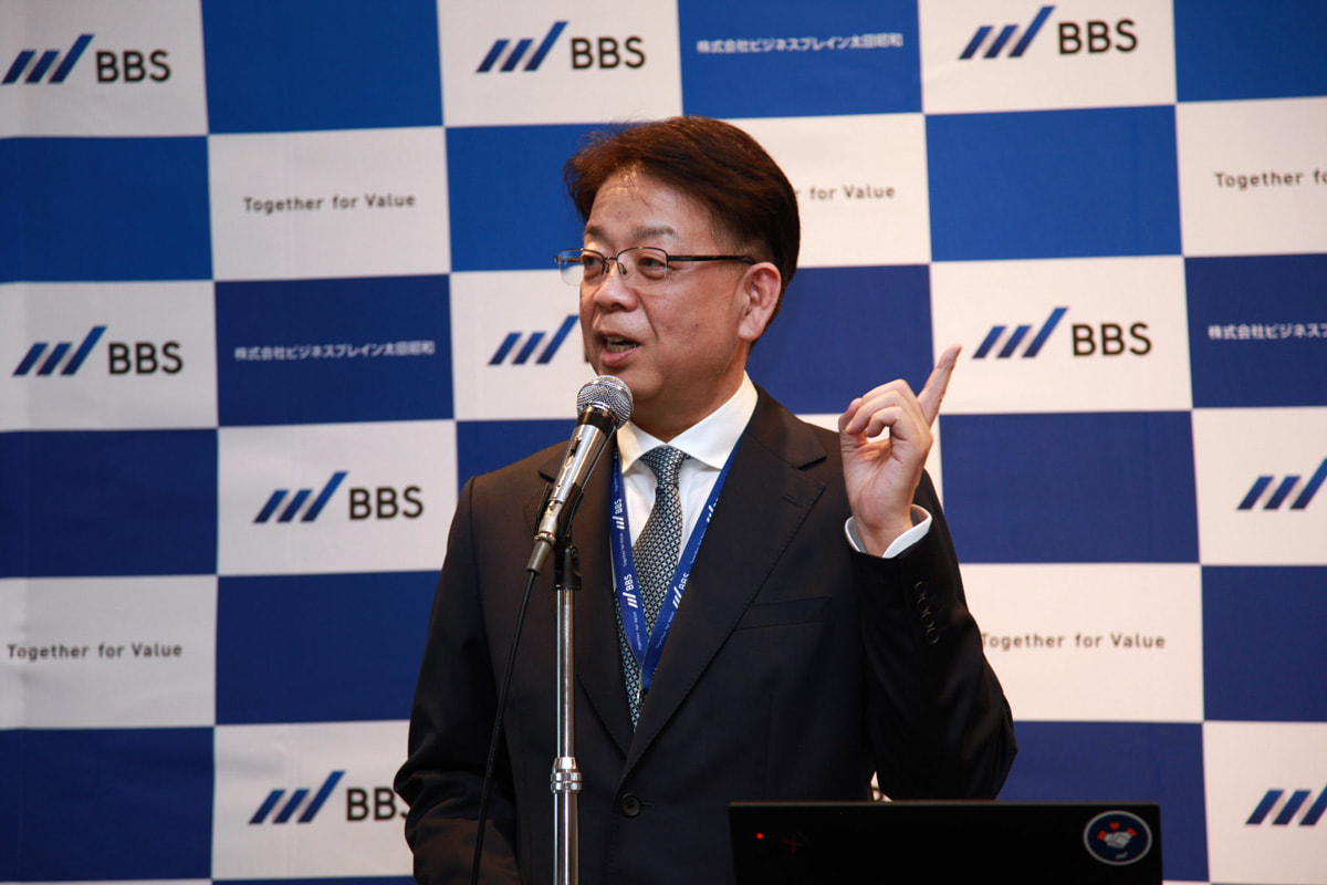 執行役員 札幌BPOセンター センター長 久茂田 善晃